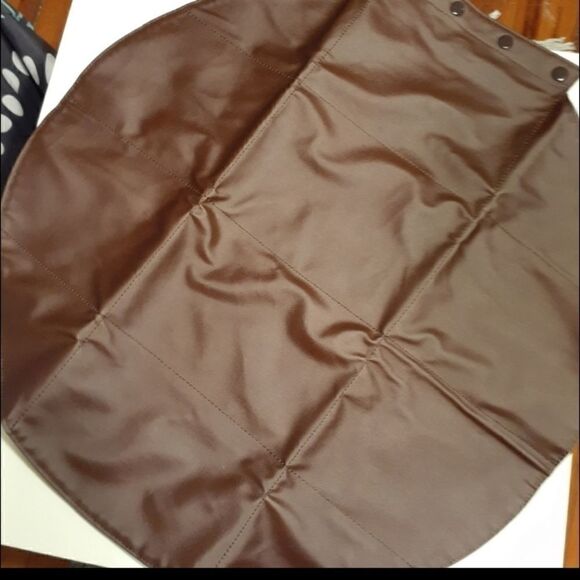 Gorgeous Petunia Pickle Bottom Diaper Bag - Picture 7 of 13